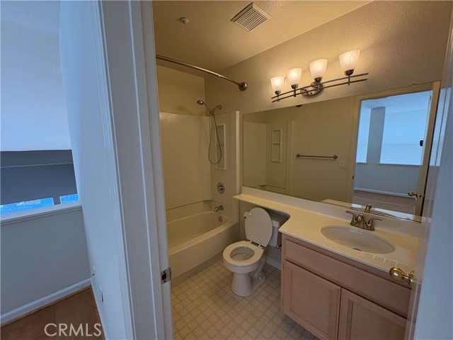 Detail Gallery Image 21 of 23 For 549 Shoal Cir, Redwood City,  CA 94065 - 1 Beds | 2 Baths