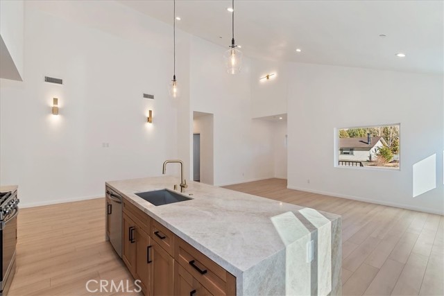 Detail Gallery Image 9 of 50 For 304 San Anselmo, Big Bear City,  CA 92314 - 3 Beds | 3/1 Baths