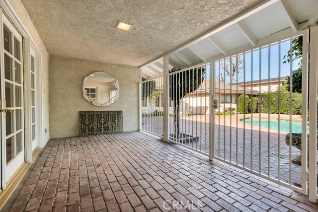 Detail Gallery Image 39 of 57 For 10132 Hadley, Northridge,  CA 91324 - 4 Beds | 3 Baths