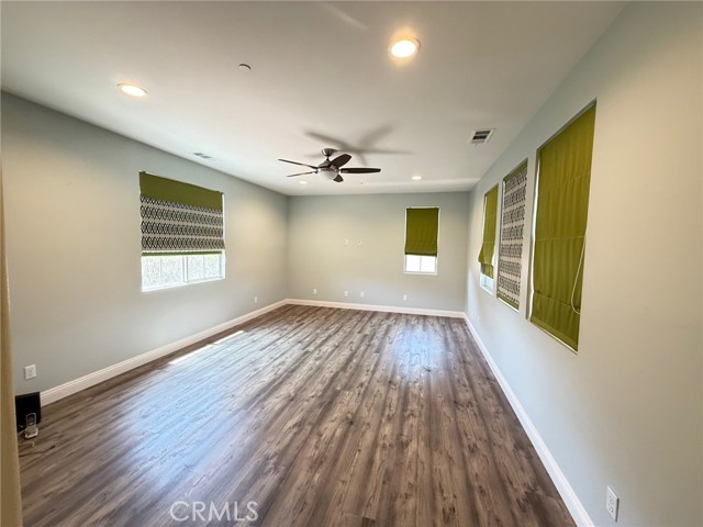 172 Cloudbreak, Irvine CA: https://media.crmls.org/medias/cef31bb7-2fc1-4b31-bcd9-02484d073bb6.jpg