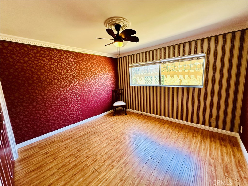 https://media.crmls.org/medias/cef33504-a73d-4275-8ade-3b884364f0fa.jpg?preset=X-Large