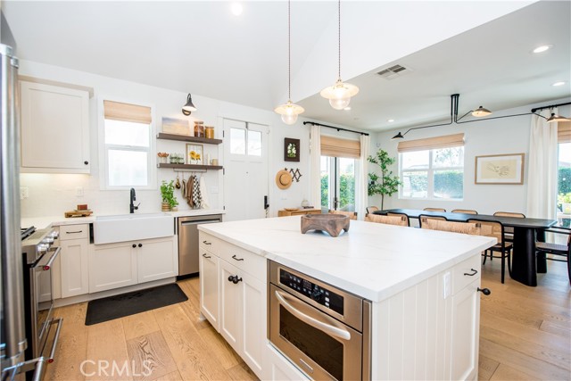 2065 Thurin Street, Costa Mesa CA: https://media.crmls.org/medias/cef3c391-23db-4509-a382-624251a78df2.jpg