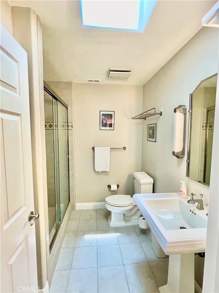 MLS #OC25247627 image #9