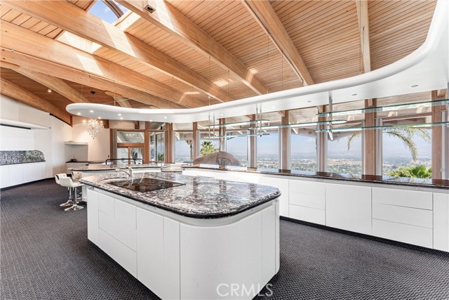 2360 Boulder Bluffs Court, Riverside CA: https://media.crmls.org/medias/cef4c9e7-0a85-4adc-b9d9-da81e69fd768.jpg