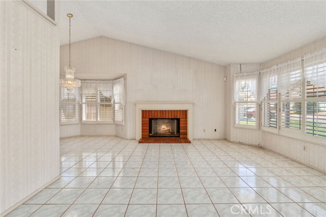 Image 4 of 31 For 22533 Kinross Lane