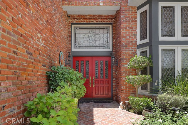 6137 Paseo La Vista, Woodland Hills CA: https://media.crmls.org/medias/cef659d1-3d28-4204-b395-f54ff8cb6308.jpg