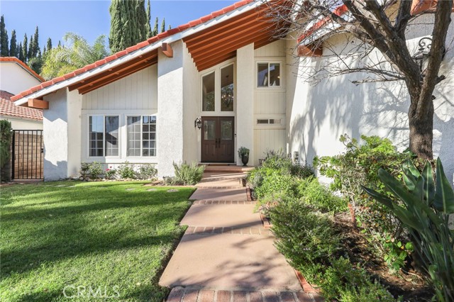 Detail Gallery Image 3 of 59 For 21419 Stanwell, Chatsworth,  CA 91311 - 5 Beds | 3 Baths