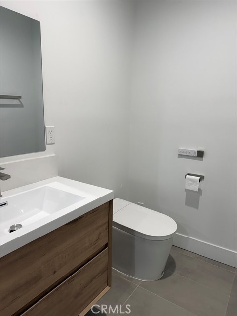 Detail Gallery Image 10 of 15 For 14626 Morrison St, Sherman Oaks,  CA 91403 - 3 Beds | 2/1 Baths