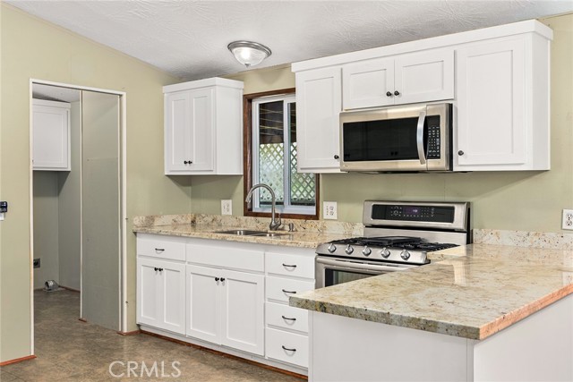 Detail Gallery Image 19 of 47 For 12150 Thunderbird Dr, Red Bluff,  CA 96080 - 4 Beds | 2 Baths
