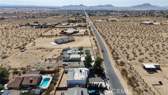Detail Gallery Image 27 of 45 For 23859 South Rd, Apple Valley,  CA 92307 - 4 Beds | 2 Baths