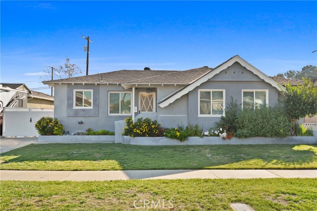 Detail Gallery Image 1 of 22 For 10624 Elgers St, Bellflower,  CA 90706 - 3 Beds | 2 Baths