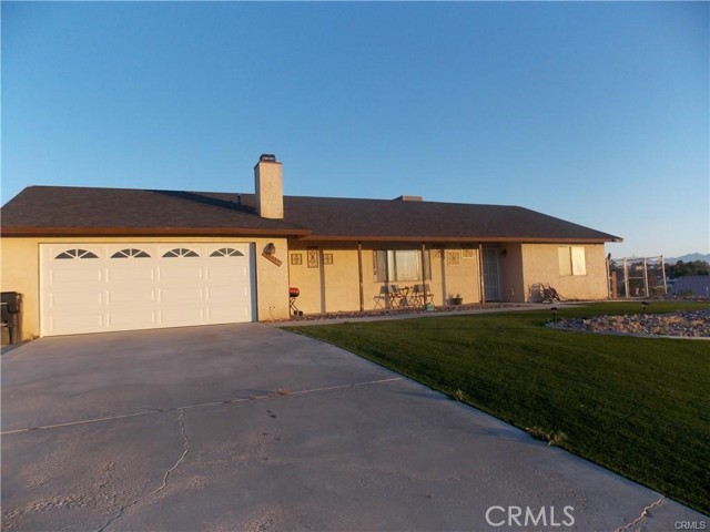 14827 Manning Ln, Victorville, CA 92394