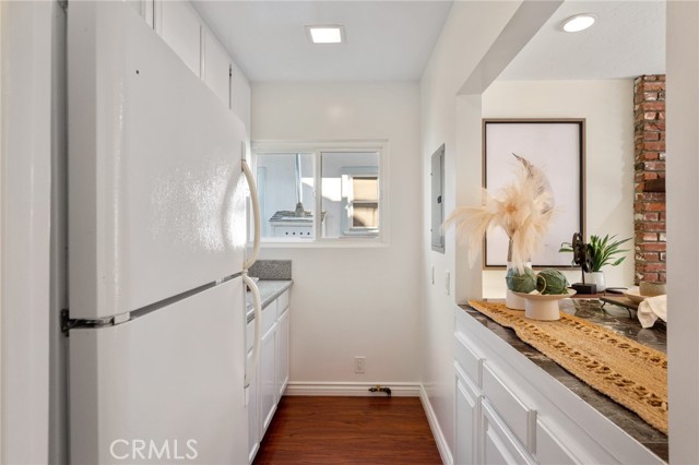 1122 Cranbrook Avenue, Torrance CA: https://media.crmls.org/medias/cef94a9c-f9c6-49f4-b051-13cd51762a4a.jpg