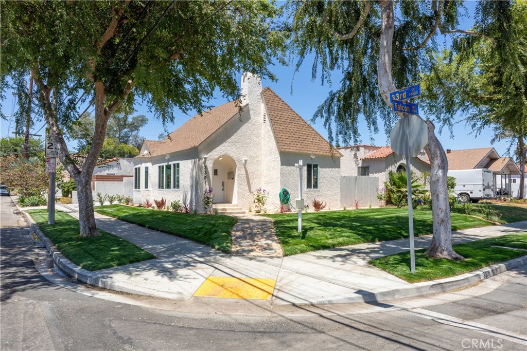 3301 Falcon Avenue