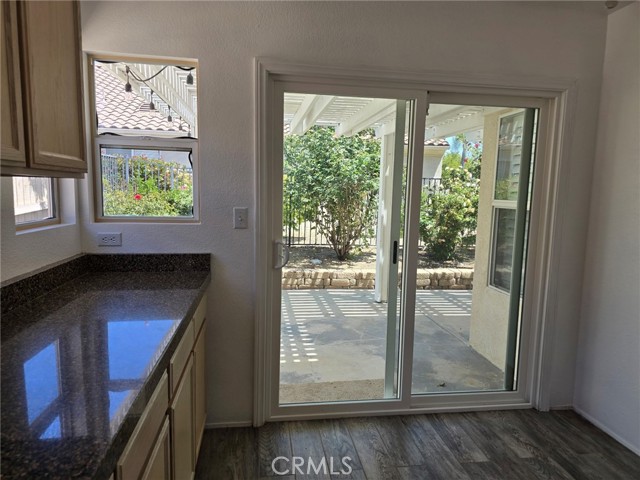 40684 Corte Albara, Murrieta CA: https://media.crmls.org/medias/cef96d34-c3c7-4422-8d61-ccce074f80b0.jpg