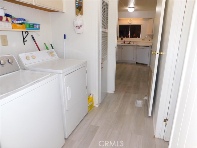 2200 W Wilson Street, Banning CA: https://media.crmls.org/medias/cef96dc1-fedf-40d1-885a-66670fe5550d.jpg