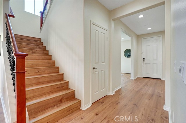 Detail Gallery Image 23 of 44 For 24509 Rosette Ln, Valencia,  CA 91354 - 5 Beds | 3 Baths