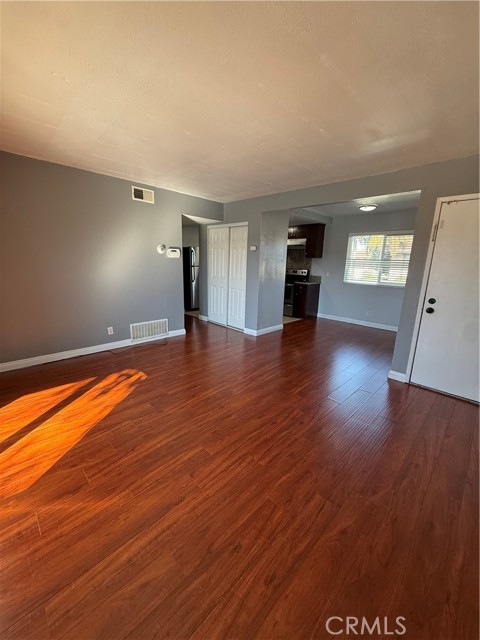 Detail Gallery Image 4 of 18 For 12835 10th #44,  Chino,  CA 91710 - 1 Beds | 1 Baths