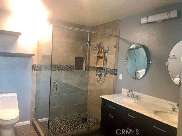 16748 Broadmoor Way, Fontana CA: https://media.crmls.org/medias/cefbb580-af2a-4b13-b326-7026a6fa7b90.jpg