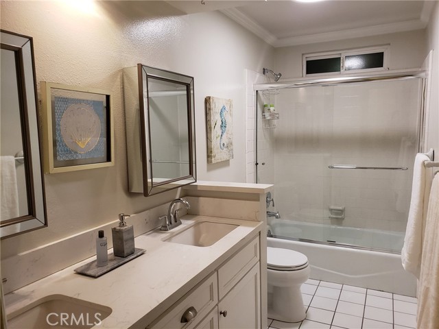 Detail Gallery Image 10 of 20 For 8438 Byers St, Downey,  CA 90242 - 4 Beds | 2 Baths