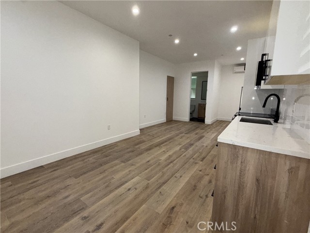 5044 Laurel Canyon Boulevard, Valley Village CA: https://media.crmls.org/medias/cefc9cb2-2ab3-42a2-8575-3f0ea6690421.jpg