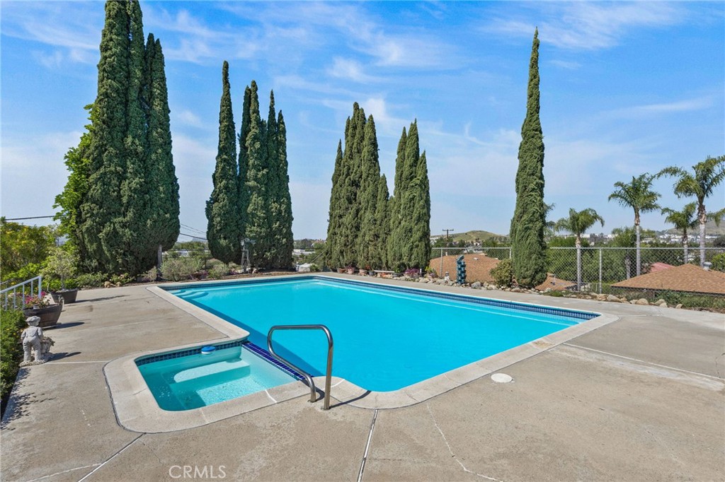 1951 Valley View Avenue