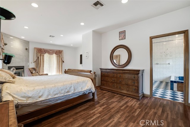 Image 36 of 58 For 2205 Catalina Street