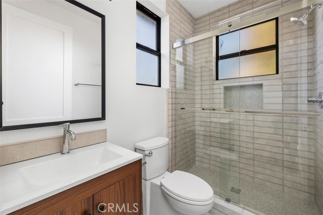 Detail Gallery Image 8 of 11 For 5061 1/2 Cartwright, North Hollywood,  CA 91601 - 3 Beds | 2 Baths