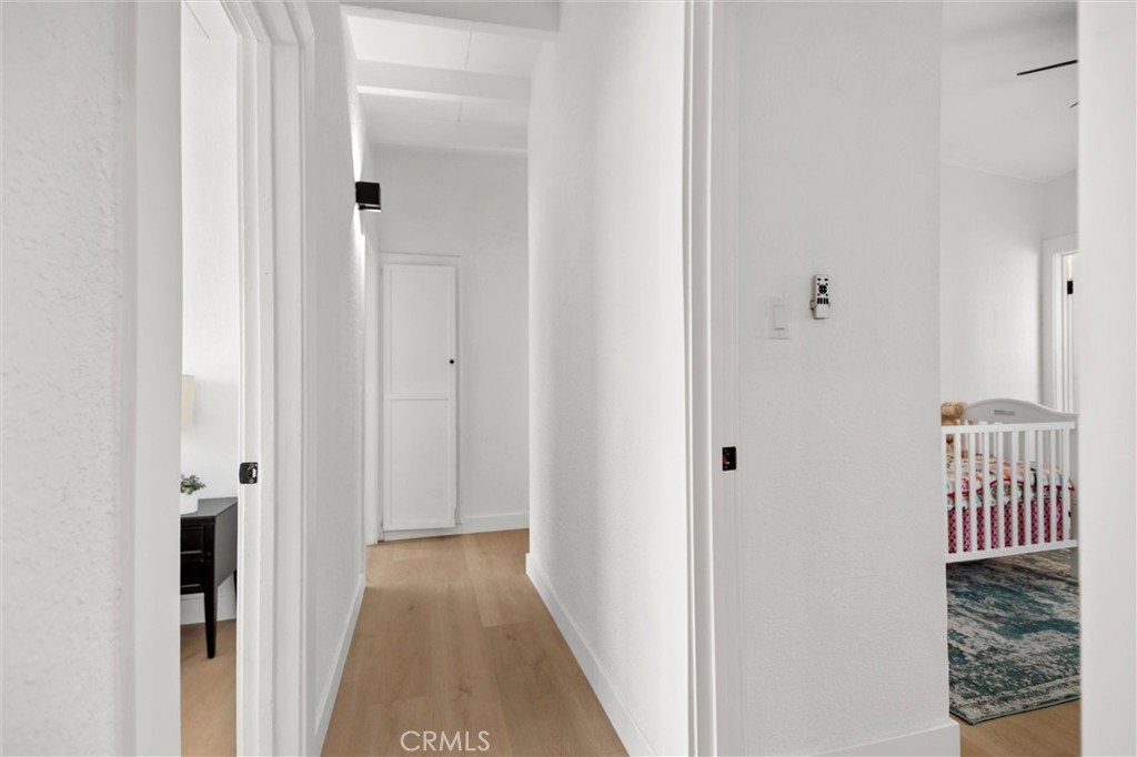https://media.crmls.org/medias/cefe2262-954f-4c85-9580-6f9d19b41a61.jpg?preset=X-Large