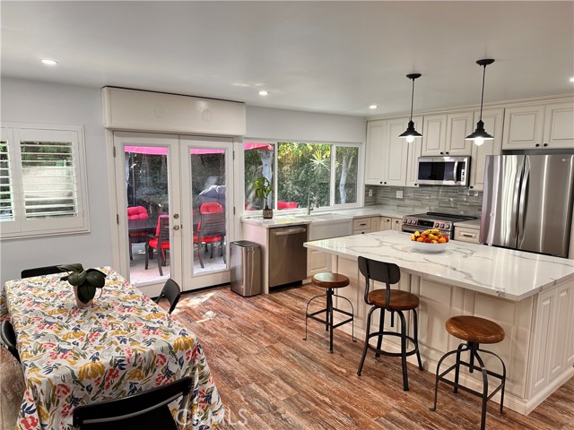 Detail Gallery Image 10 of 29 For 17400 Laurelbrook Ct, Cerritos,  CA 90703 - 3 Beds | 2 Baths