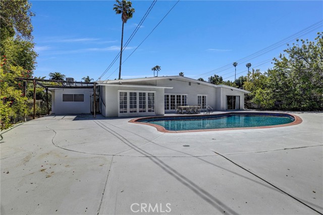 5115 Boda Pl, Woodland Hills CA: https://media.crmls.org/medias/ceffde32-143e-4239-a902-b1f4718ad3e8.jpg