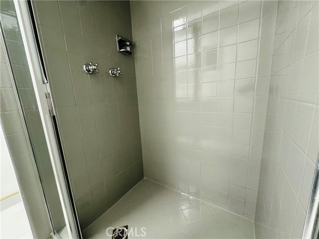 Detail Gallery Image 29 of 44 For 11905 Paso Robles, Granada Hills,  CA 91344 - 4 Beds | 3 Baths