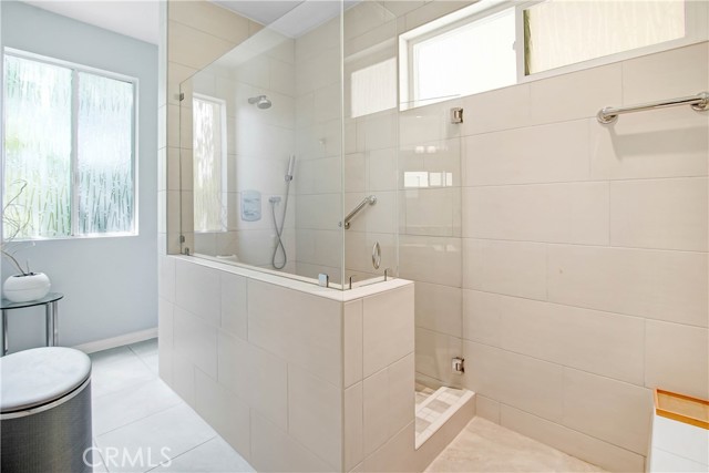 Detail Gallery Image 10 of 12 For 13214 Moorpark St #109,  Sherman Oaks,  CA 91423 - 2 Beds | 2 Baths