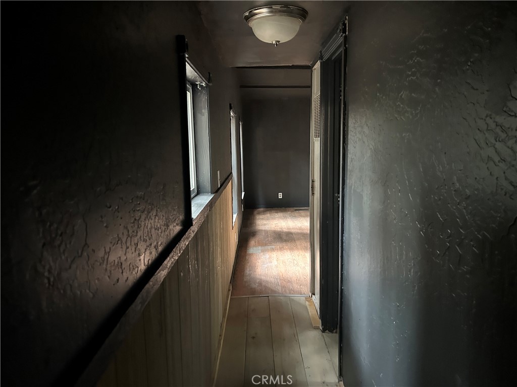 https://media.crmls.org/medias/cf02981f-f91b-4f57-af9d-ed9d59fedaaf.jpg?preset=X-Large
