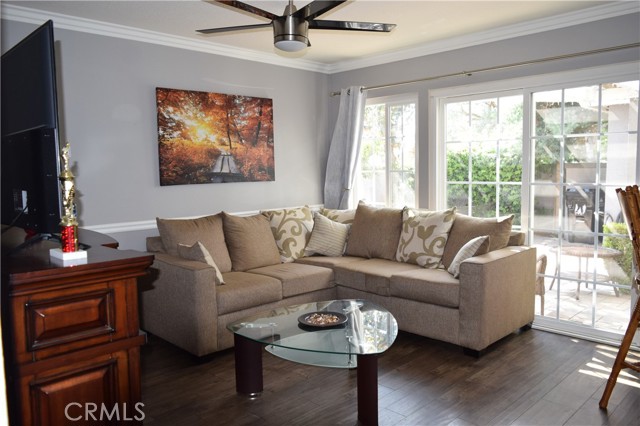 3727 Yuba River Drive, Ontario CA: https://media.crmls.org/medias/cf02b3c6-5dc8-47ca-bf24-3d5f5abaefdb.jpg