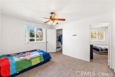 https://media.crmls.org/medias/cf033042-5a02-400b-9191-154b65e101e5.jpg?preset=X-Large