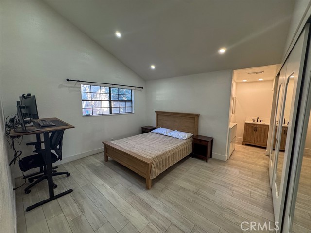 2608 Monte Carlo Drive, Santa Ana CA: https://media.crmls.org/medias/cf039dda-6df0-4f5e-88f7-81377ccec963.jpg