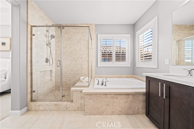 Detail Gallery Image 24 of 60 For 42 Castellana, Lake Forest,  CA 92630 - 4 Beds | 3 Baths