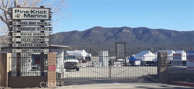 400 Pine Knot Blvd #D-19, Big Bear Lake CA: https://media.crmls.org/medias/cf03c070-6907-41d5-8ff8-a7eb55de65df.jpg