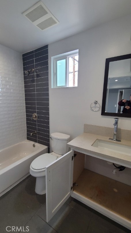 Detail Gallery Image 14 of 23 For 839 E 32nd, Los Angeles,  CA 90011 - 5 Beds | 4 Baths