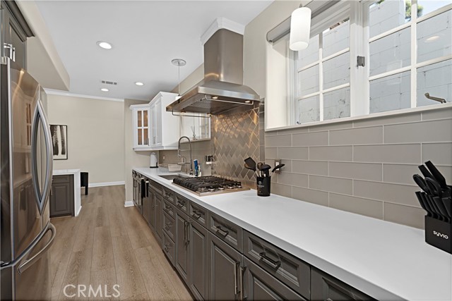 Detail Gallery Image 11 of 37 For 21047 Dumetz Rd, Woodland Hills,  CA 91364 - 4 Beds | 5 Baths