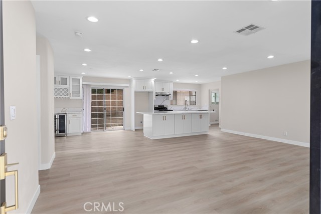 Detail Gallery Image 4 of 30 For 8956 Swallow Ave, Fountain Valley,  CA 92708 - 5 Beds | 3 Baths