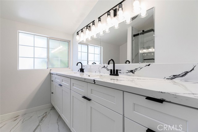 Detail Gallery Image 20 of 53 For 13119 Constable Ave, Granada Hills,  CA 91344 - 5 Beds | 3 Baths