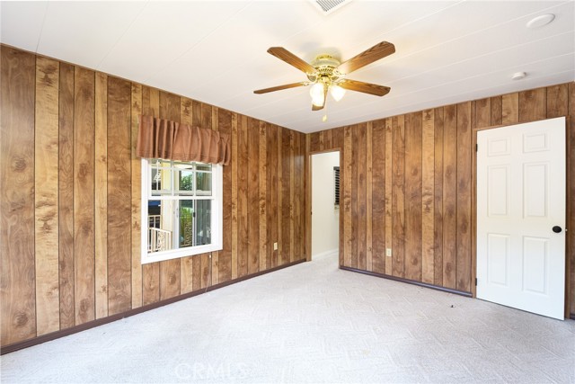 2230 Lake Park Drive, San Jacinto CA: https://media.crmls.org/medias/cf05932b-92b7-4340-88e0-654ab3471dd5.jpg