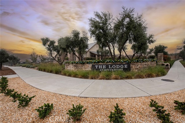 511 Timberline S Way, Madera CA: https://media.crmls.org/medias/cf0606b3-ce71-41a0-8a42-b4bbf0505523.jpg