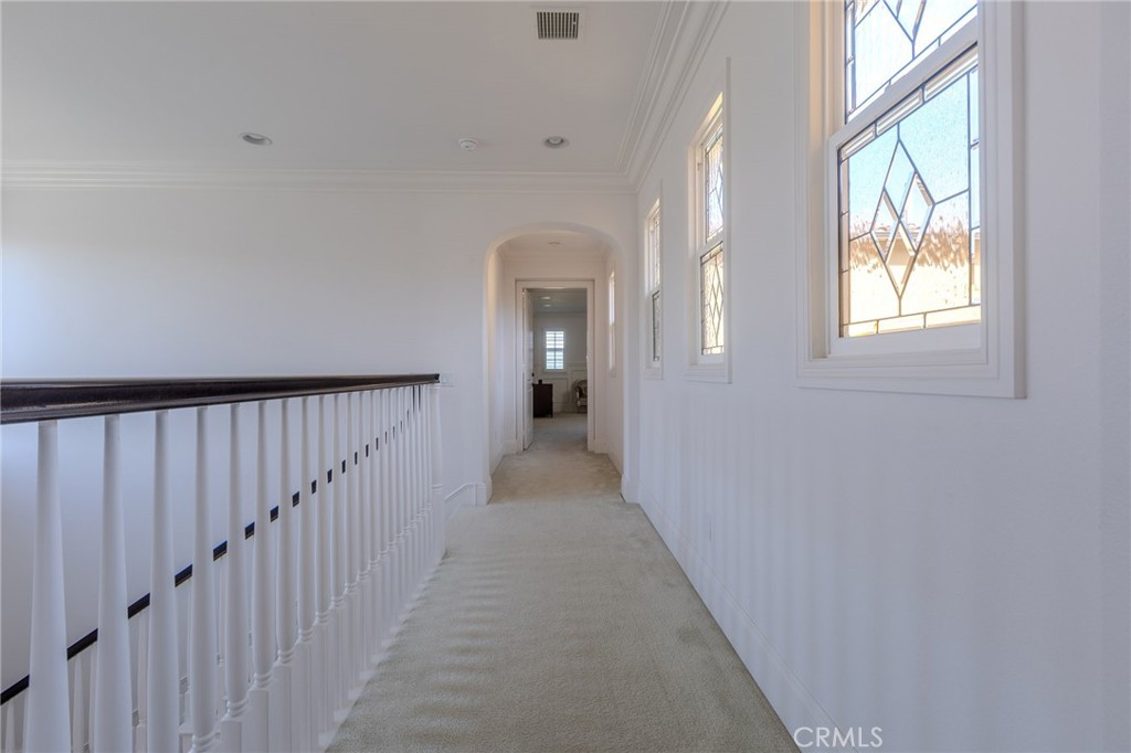 https://media.crmls.org/medias/cf065f31-22f5-406a-b449-30aac944a9cd.jpg?preset=X-Large