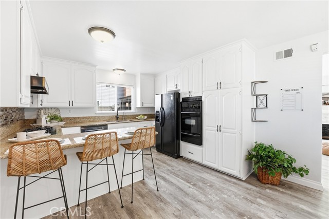 Detail Gallery Image 12 of 34 For 9168 El Colorado, Fountain Valley,  CA 92708 - 5 Beds | 2 Baths