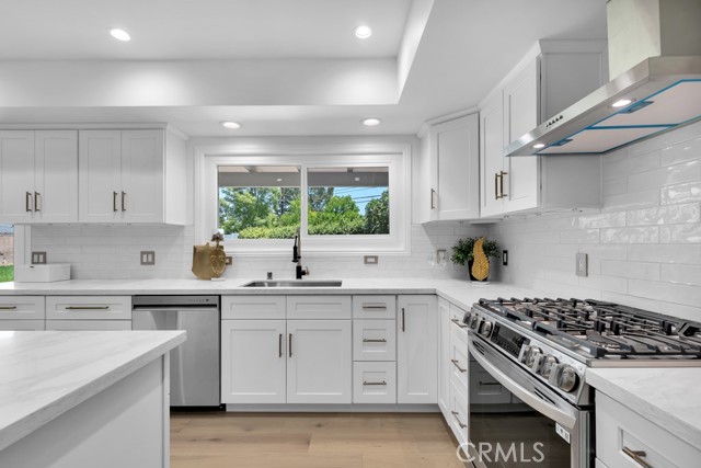 9500 Texhoma Avenue, Northridge CA: https://media.crmls.org/medias/cf06fe15-a125-4ab7-a42c-5e4ebf2ada38.jpg