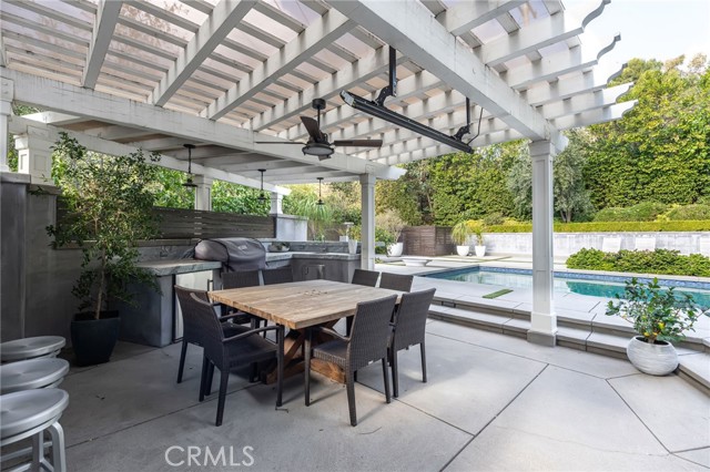 5433 Castle Knoll Road, La Canada Flintridge CA: https://media.crmls.org/medias/cf072e7c-d590-4579-a543-2bf104db01b6.jpg