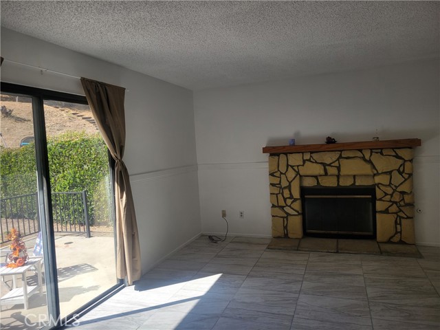 Detail Gallery Image 15 of 25 For 1493 Yardley St, San Bernardino,  CA 92407 - 3 Beds | 2/1 Baths